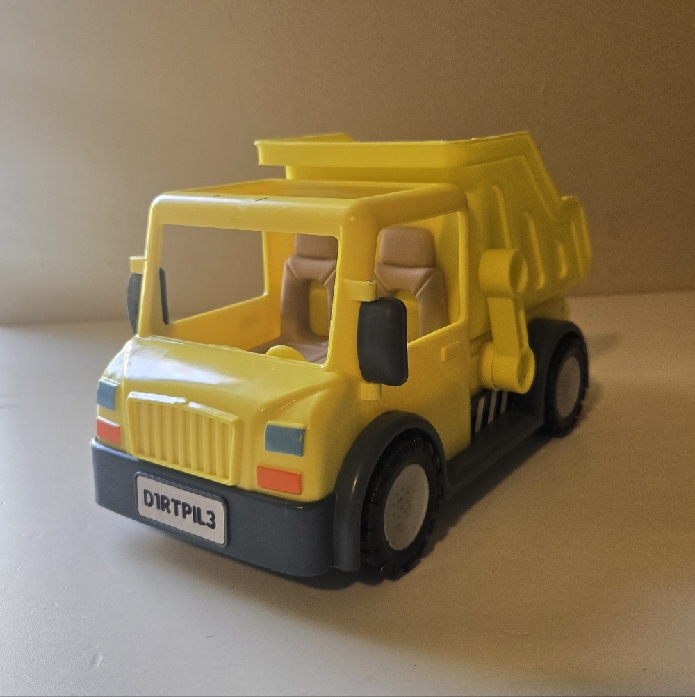 Bluey Dump Truck Play Vehicle